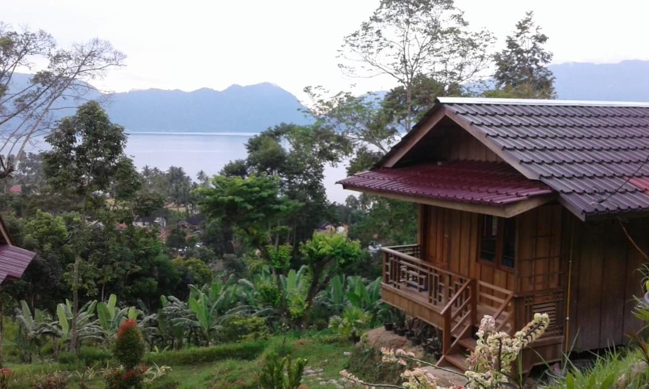 Bagoes View Cottages Maninjau Bagian luar foto
