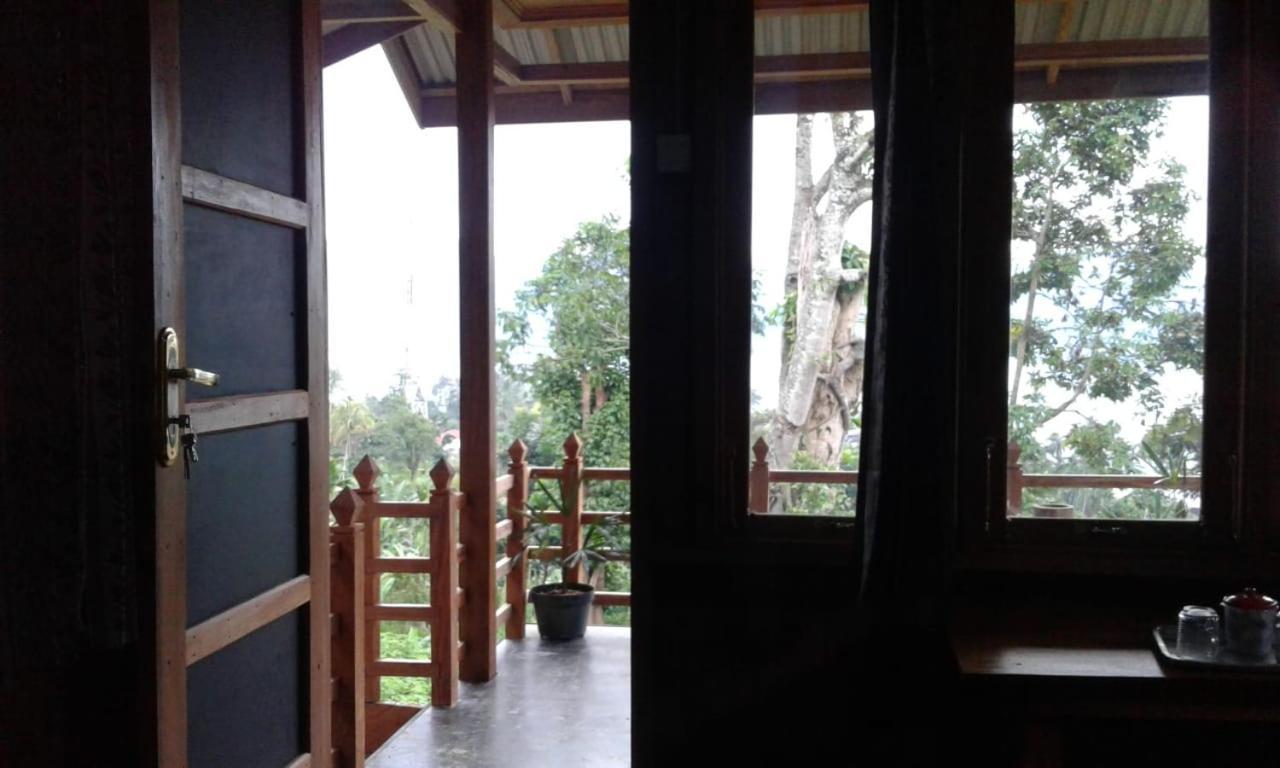 Bagoes View Cottages Maninjau Bagian luar foto